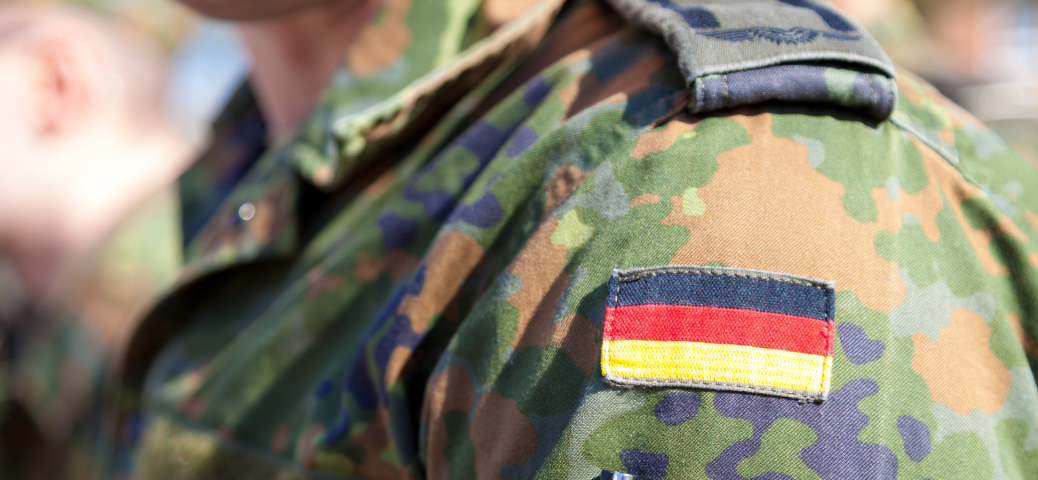 Deutscher Soldat mit Uniform